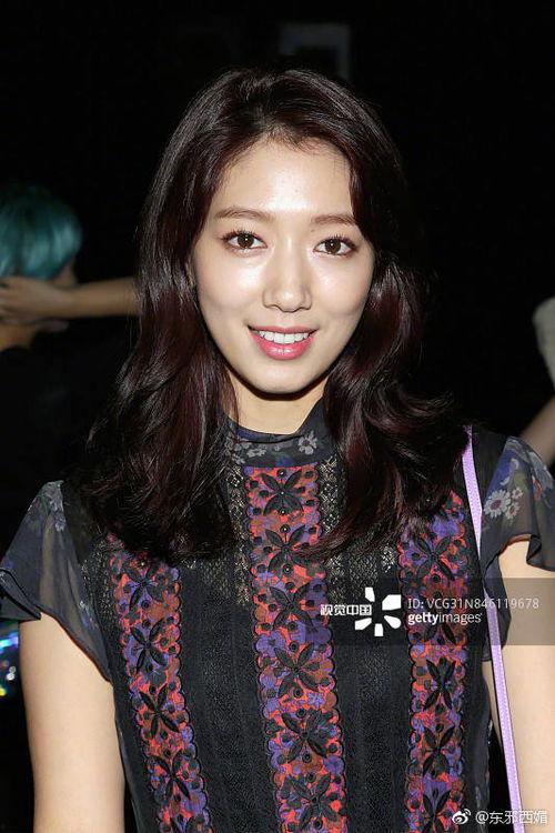 余霜吃瓜外网,揭秘网络八卦背后的真相  第3张